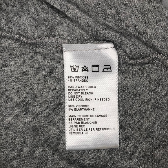 Urban Outfitter’s Kimchi Blue Cold Shoulder Top - Picture 4 of 9